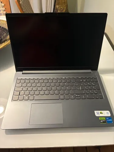 Notebook Lenovo LOQ Essential RTX 3050 16 GB RAM Windows 11