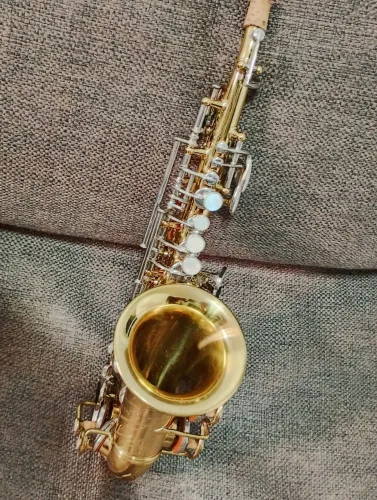 Sax sopranino curvo em mi bemol raríssimo