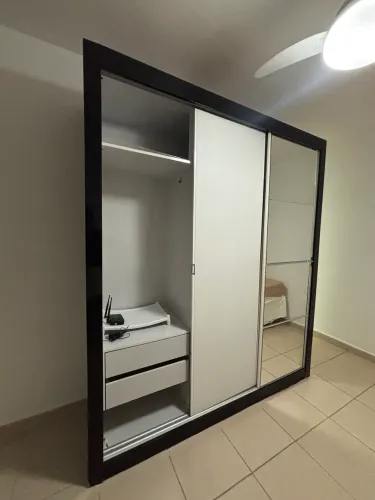 VENDO GUARDA-ROUPA!