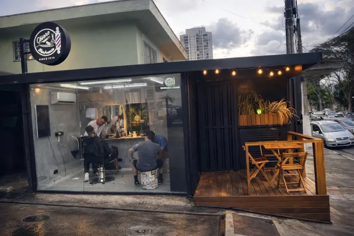 ALUGA-SE BARBEARIA MONTADA