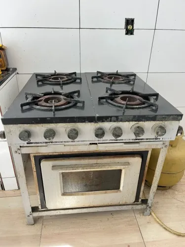 FOGÃO INDUSTRIAL COM FORNO