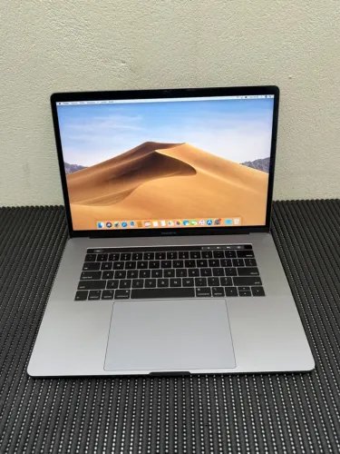 Apple MacBook Pro 15-inch 2018 i7 | 16GB RAM | SSD 500GB | Tela 15.4 IPS