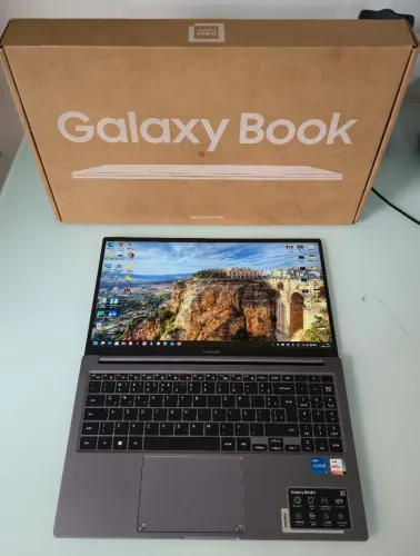 Vendo Notebook Galaxy book 4 no estado de 0 Km