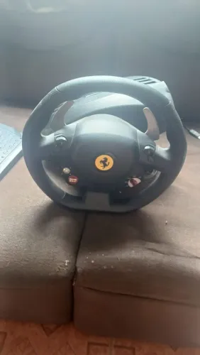 Volante Thrustmaster Ferrari 358