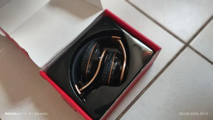 Fone de Ouvido Bluetooth Over-Ear Sem Fio