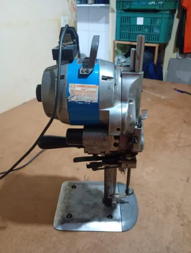 Vendo máquina de corte de 8 polegadas 