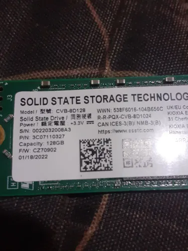 Vendo um ssd de 128G e memória de 4 G DDR4