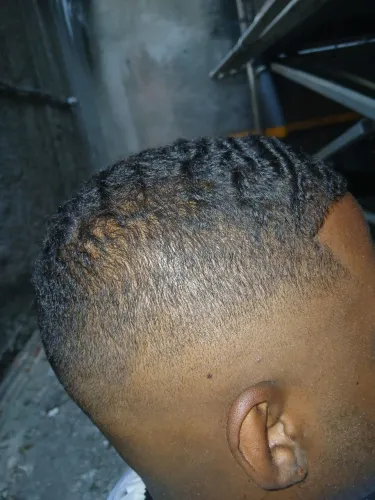 Corte de Cabelo Masculino ?