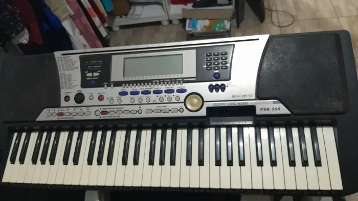 Teclado PSR 550
