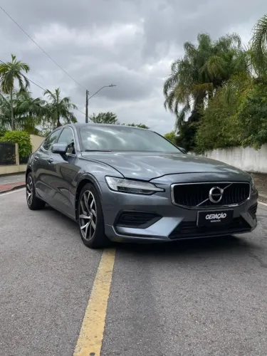 Volvo S60 T-4 Momentum 2.0 190cv 4P 2020