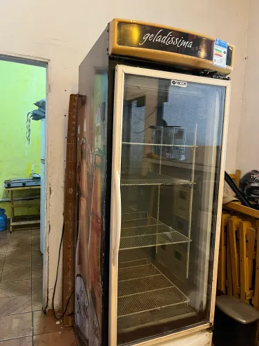 Expositor com defeito