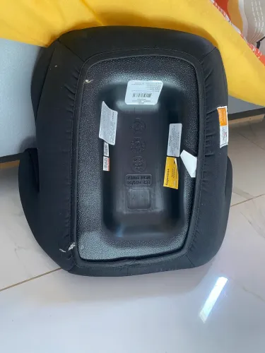 Cadeirinha infantil  para carro 