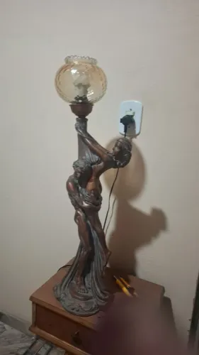 LUMINÁRIA ESCULTURAL- CASAL EM MOVIMENTO COREÓGRAFO (ART DÉCO SÉC. XX)
