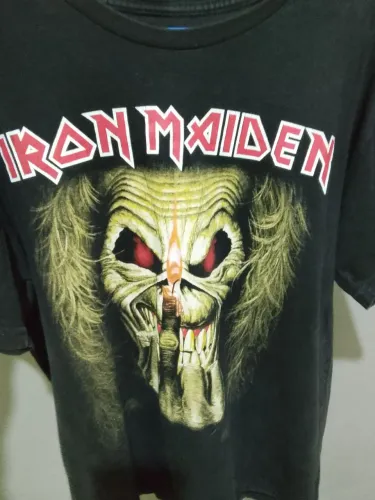 Camisa iron maiden usada masculino