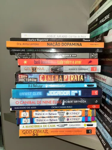 +35 livros / R$ 12 reais a unidade