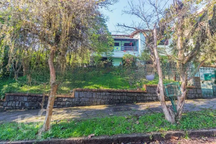 Casa à venda em Vila Assunção com 430 m², 5 quartos, 3 suítes, 3 vagas