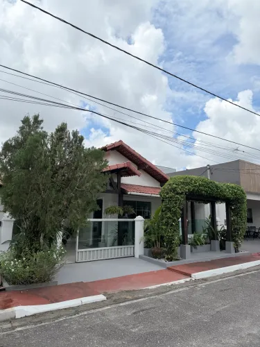 Condomínio alto de pinheiros. Casa perfeita, comprar e morar. INTERESSADOS TENHO VÍDEO