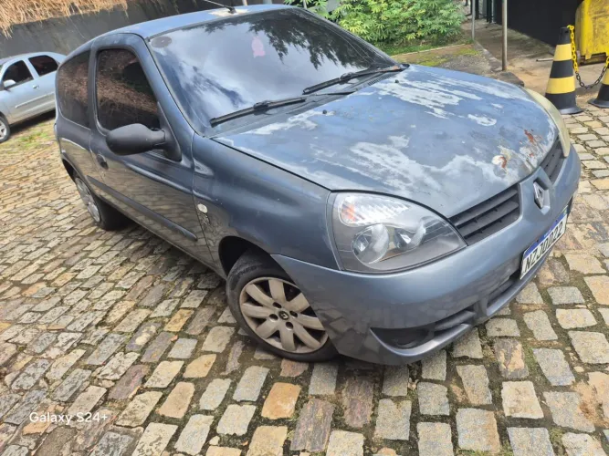 Renault Clio Hi-flex 1.0 16V 3P 2011