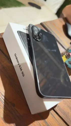 A36 5g de 256gb e 8gb ram, celular em perfeito estado. Valor a negociar!
