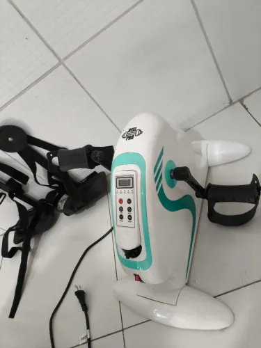 Bicicleta elétrica para pessoas em fisioterapia com dificuldade de movimentos