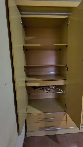 Guarda roupa usado