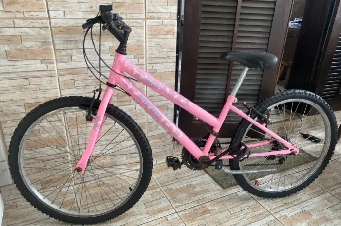 Bicicleta Infantil Rosa - Ótimo Estado