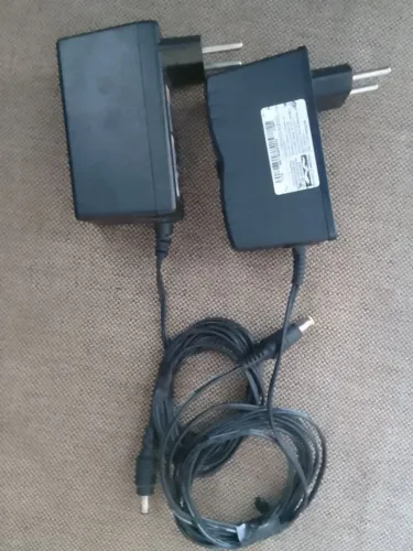 Fonte de energia alimentação 12V 2,5A. Kit com 2 fontes.