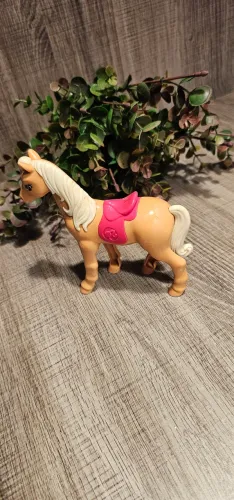 Cavalo da BARBIE-Pônei Caramelo. MATTEL original