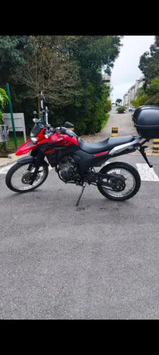 Vendo xtz impecável