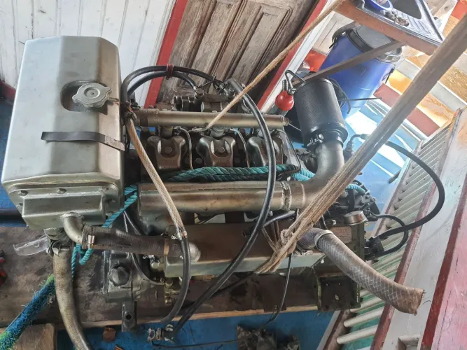 Motor mwm 52, reversos 3x1 ZF