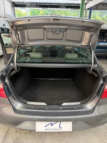 Volkswagen Voyage 1.0/1.0 City MI Total Flex 8V 4P 2013