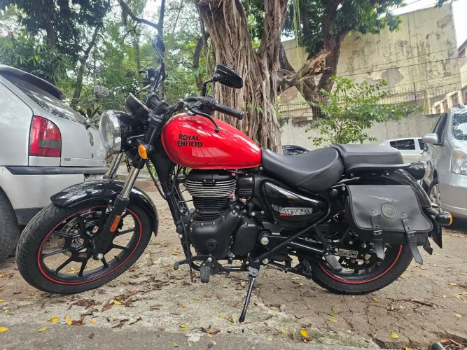 Royal Enfield Meteor 350 Fireball Red 23/23