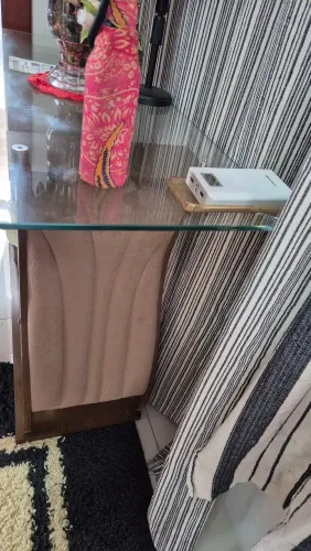 Mesa de Jantar de Vidro + 6 cadeiras + Aparador