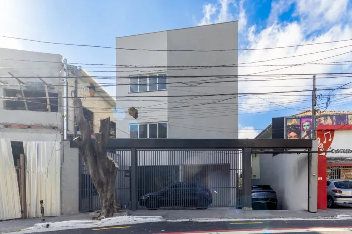 Prédio comercial na Avenida Santa Inês, 82 778 m²