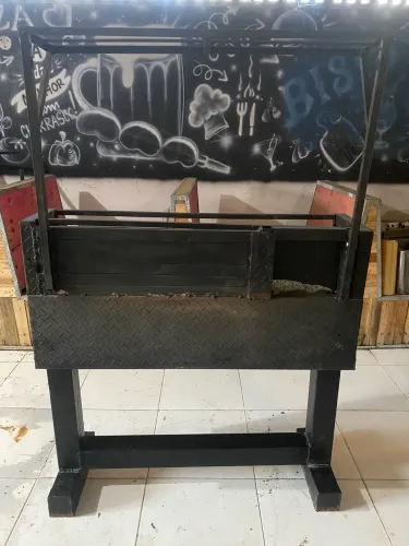 CHURRASQUEIRA PARA CHURRASQUINHO