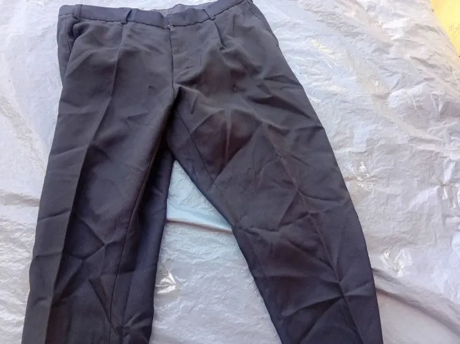 Calça social de marca 46