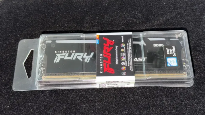 Memória Kingston Best RGBDDR4 16GB 3600MHZ