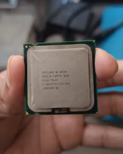 Processador Core 2 Quad Q8300 2.5GHz 4MB 1333MHz LGA775