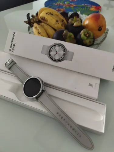 Samsung Galaxy Watch 6 Classic 46mm LTE versão prateada