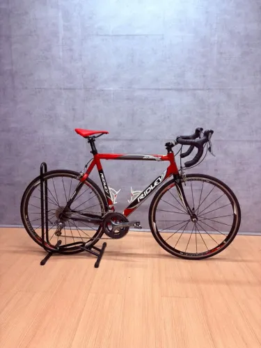 Bicicleta Speed Ridley Alumínio/fibra de carbono Grupo Tiagra 20v