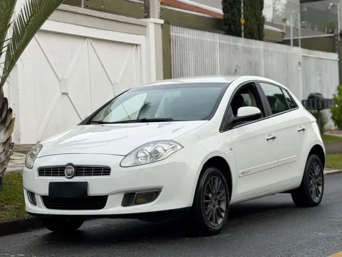 Fiat Bravo Essence 1.8 Flex 16V 5P 2013