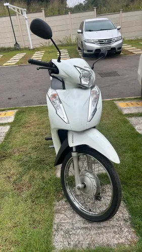 Vende-se Biz 110! 2019/2020 sem restrições sem leilão , bem conservada 