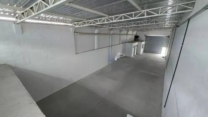 Galpão para locação em Suzano | Vila Amorim | 195m² | Trifásico
