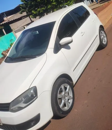 Volkswagen Fox Prime/higli. 1.6 Total Flex 8V 5P 2013
