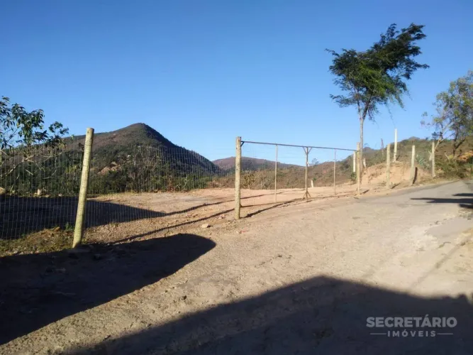 Terreno à venda, 1694 m² por R$ 190.000,00 - Nogueira - Petrópolis/RJ