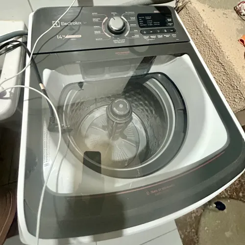 MAQUINA DE LAVAR ELECTROLUX 14KG - FUNCIONANDO PERFEITAMENTE O CICLO COMPLETO!
