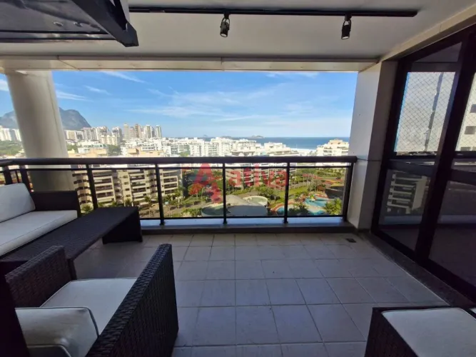 Apartamento para alugar na Barra da Tijuca 2 quartos 109m², Rio de Janeiro.
