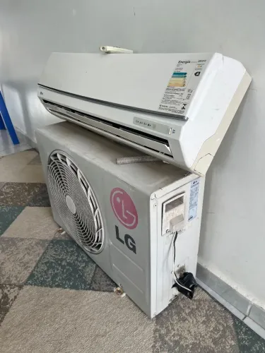 Ar-condicionado LG 12 mil BTUs seminovo