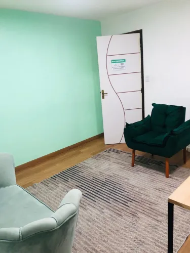 Sublocação de sala - leia o anúncio