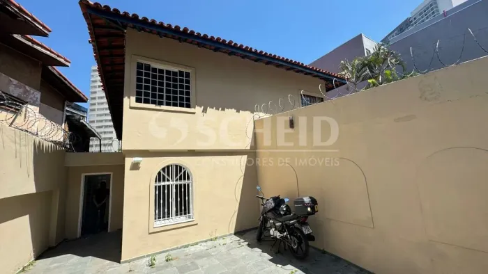 Casa para Venda e Locação na Chácara Santo Antônio com 15m², 3 dormitórios (1 suítes) e 2